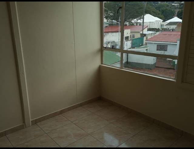 2 BEDROOM FLAT FOR SALE IN WINDERMERE